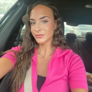 Meet your Posher, Monica